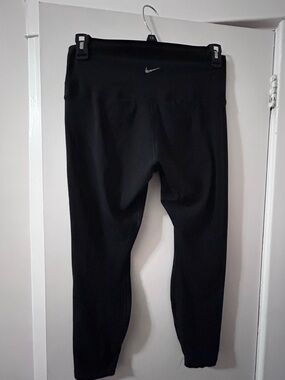 Nike women’s dry fit yoga luxe leggings